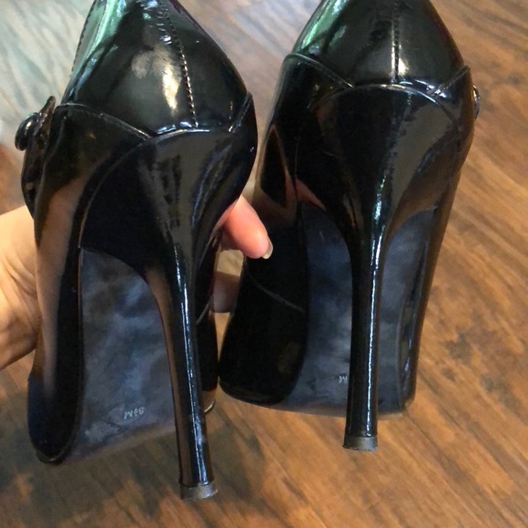 GUC Guess patent leather heels 👠 - Sz 8.5 - Picture 4 of 6